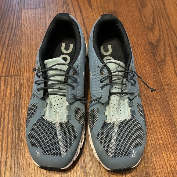 *GUC* ON Women’s Cloud Running Shoe - Blue - Size 10 - Picture 5 of 9